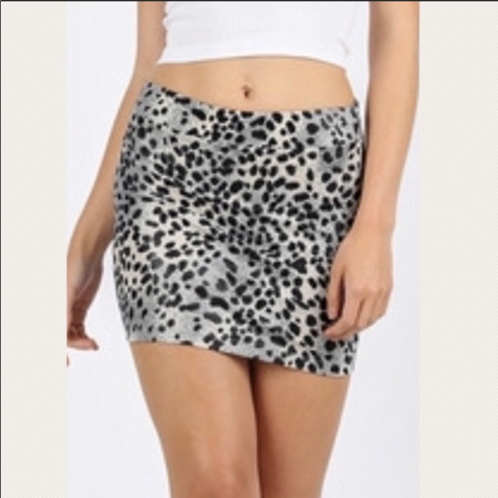 Snake skin leopard print mini skirt